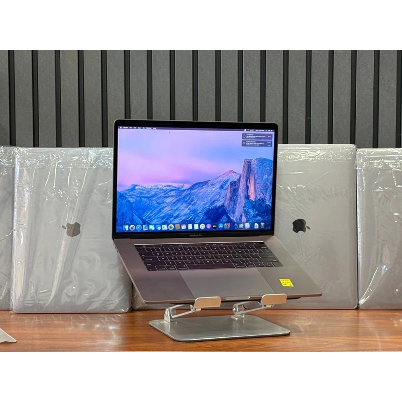 لپتاب MACBOOK PRO 2018-i9-16-512-4GB 