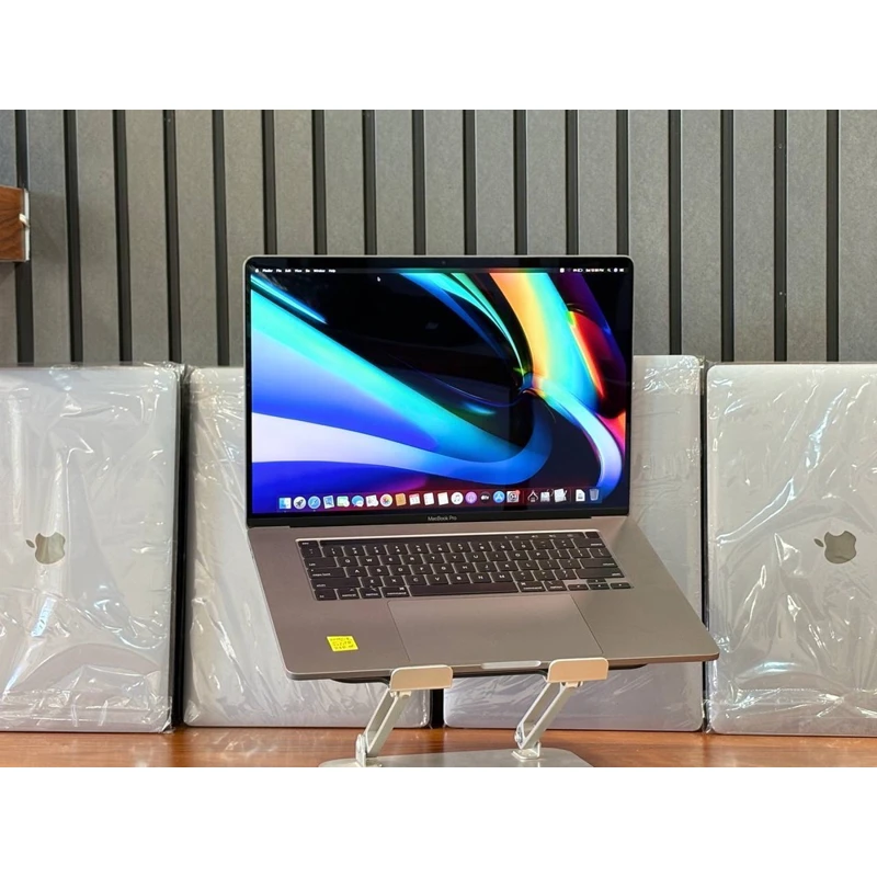 لپتاب MACBOOK PRO 2016-i7-16-256-2GB 