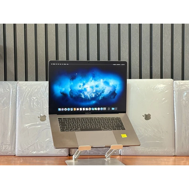 لپتاب MACBOOK PRO 2017-i7-16-256-2GB 