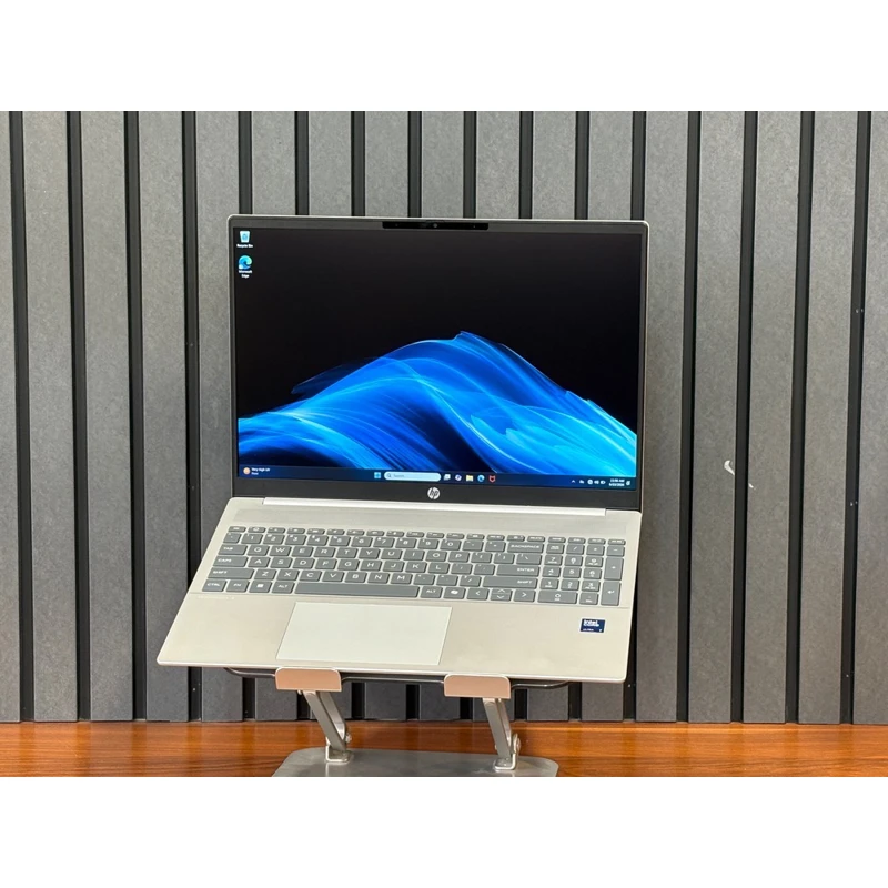 لپتاب HP OMNI BOOK 16