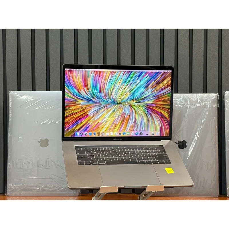لپتاب MACBOOK PRO 2017-i7-16-1TB-4GB